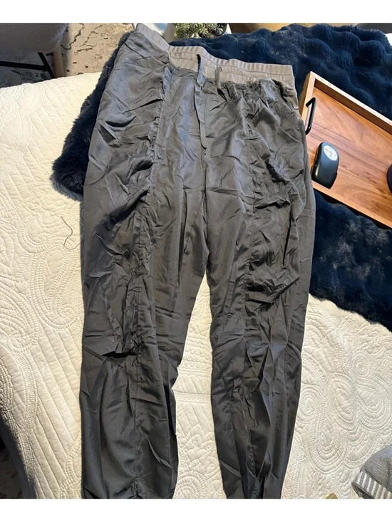 Women dark gray light weight joggers - Picture 2 of 8